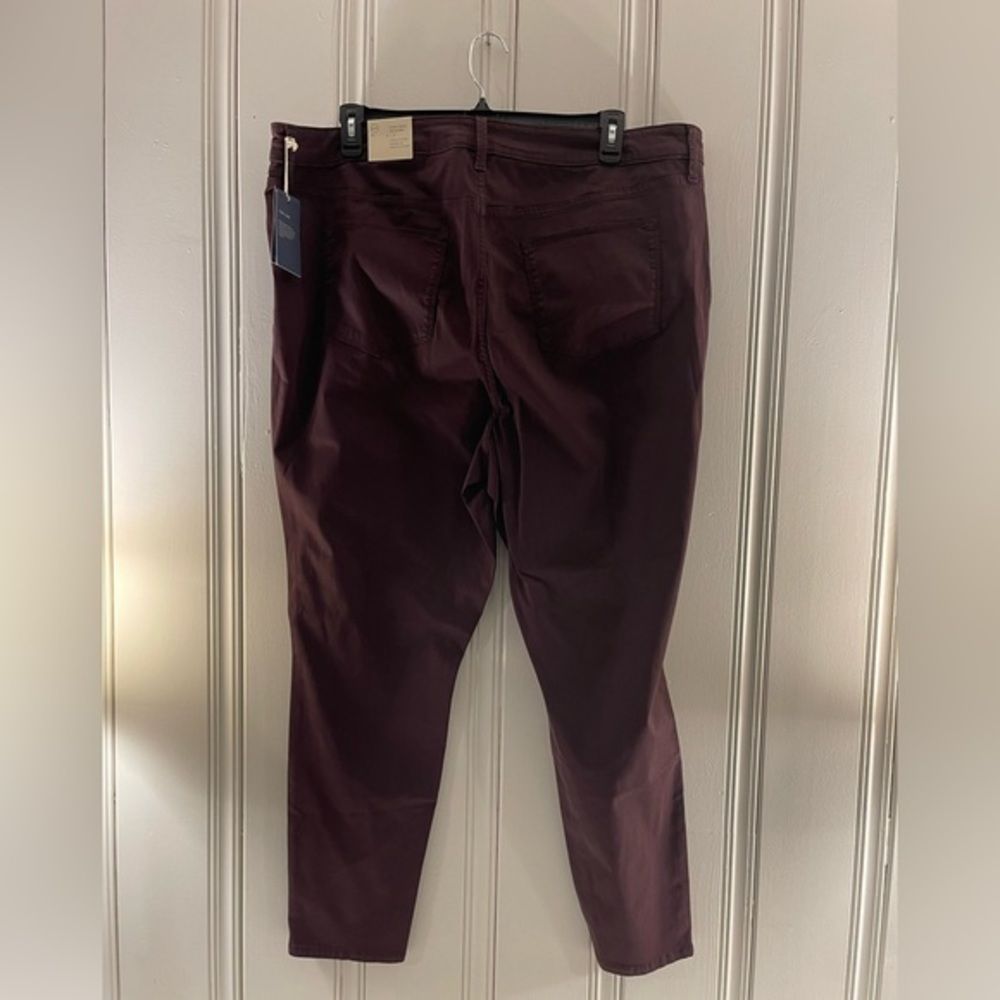 Universal Thread Women’s High Rise Jegging - Picture 2 of 4